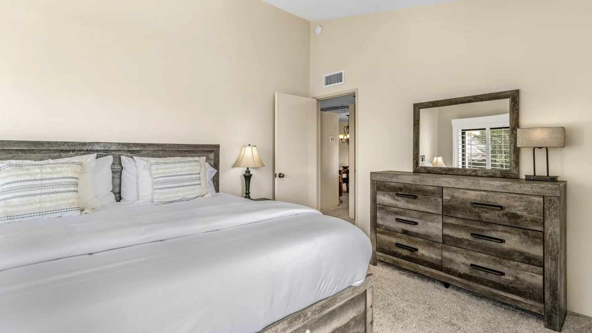 Classic Comfort In Central Ps - A Ryson Property Palm Springs USA