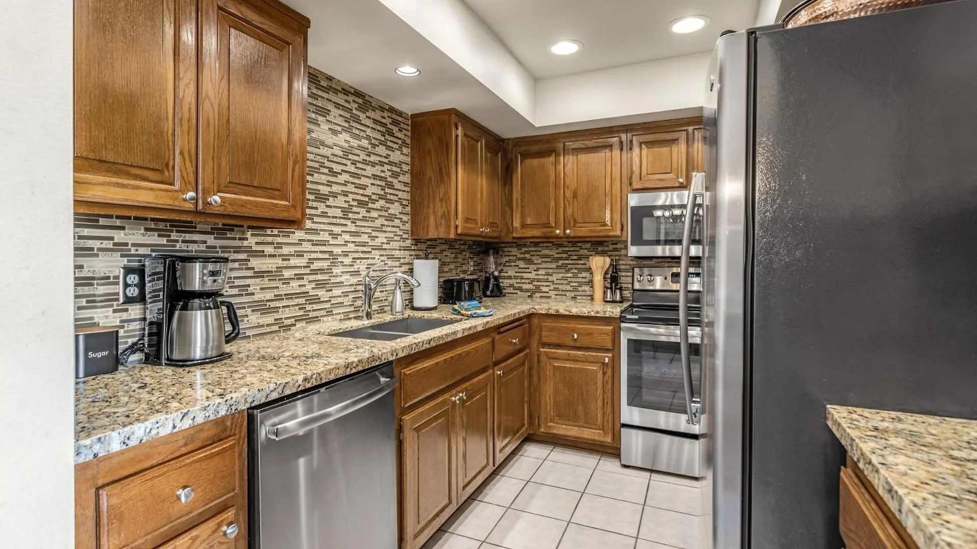 Classic Comfort In Central Ps - A Ryson Property Palm Springs