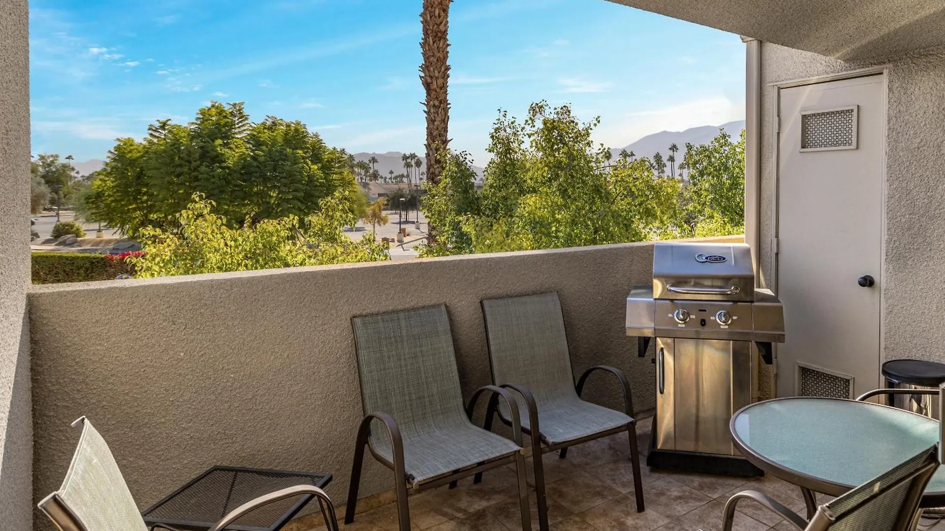 Classic Comfort In Central Ps - A Ryson Property Palm Springs